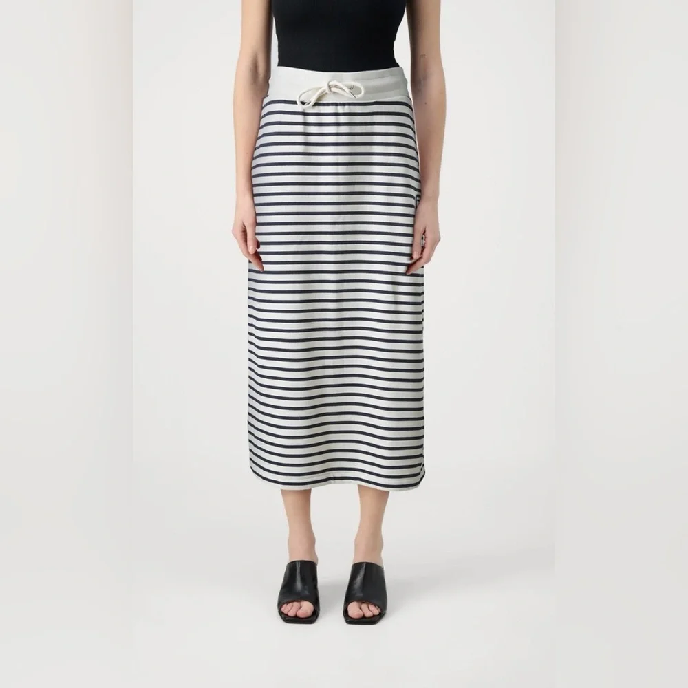Sonoma Navy and White Striped Midi Skirt size S